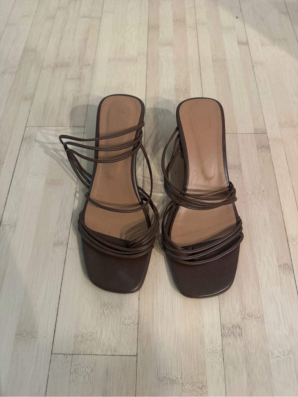 LOQ Paola Sandal in Mousse Sz 38 - Picture 3 of 4